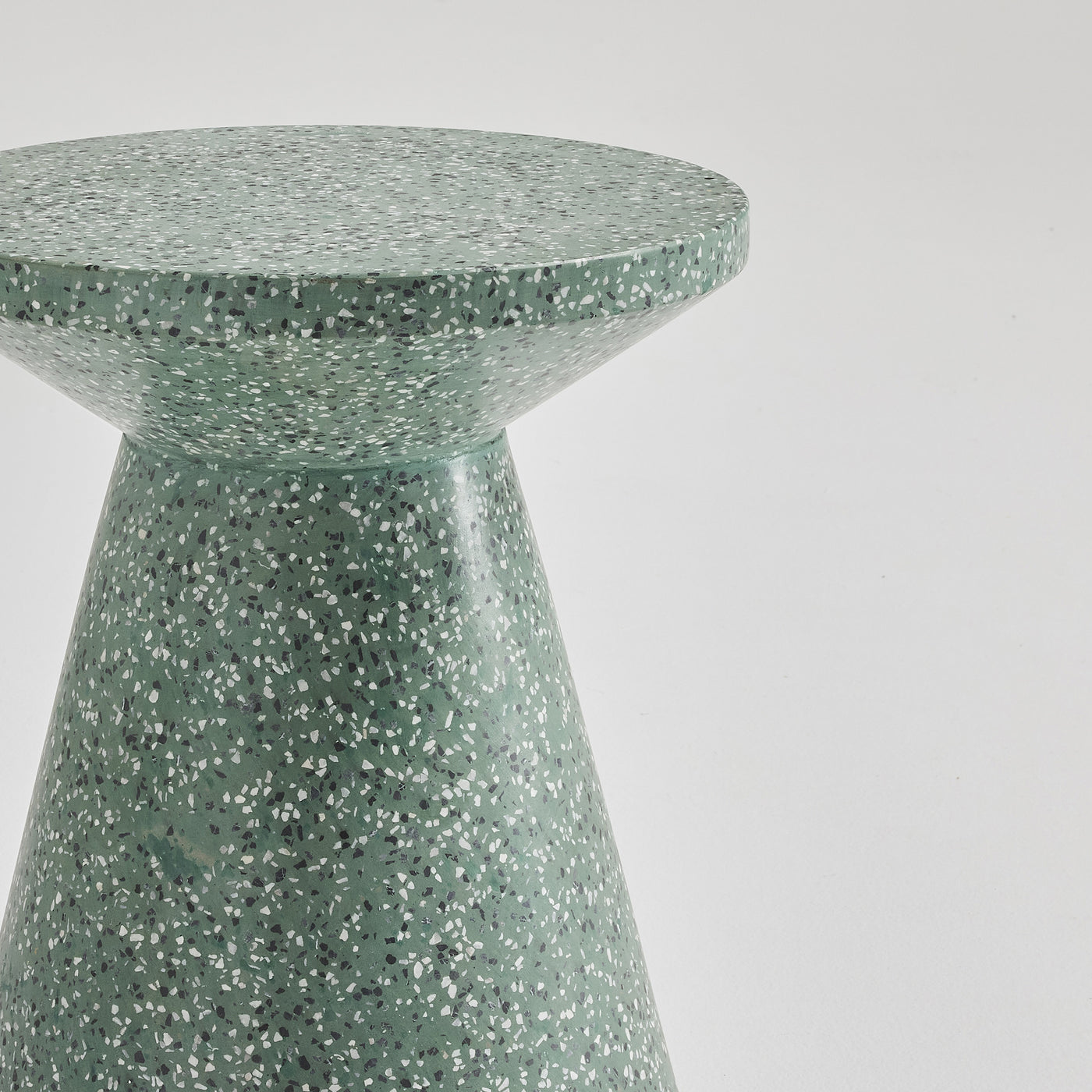 Table Tali en terrazzo H46cm DRAWER