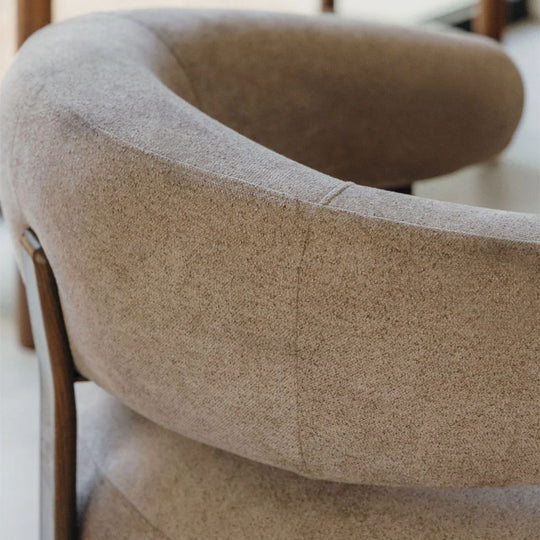 Fauteuil SKLUM en tissu chenille Brun Blé et fer Jolie Marron Bois Foncé