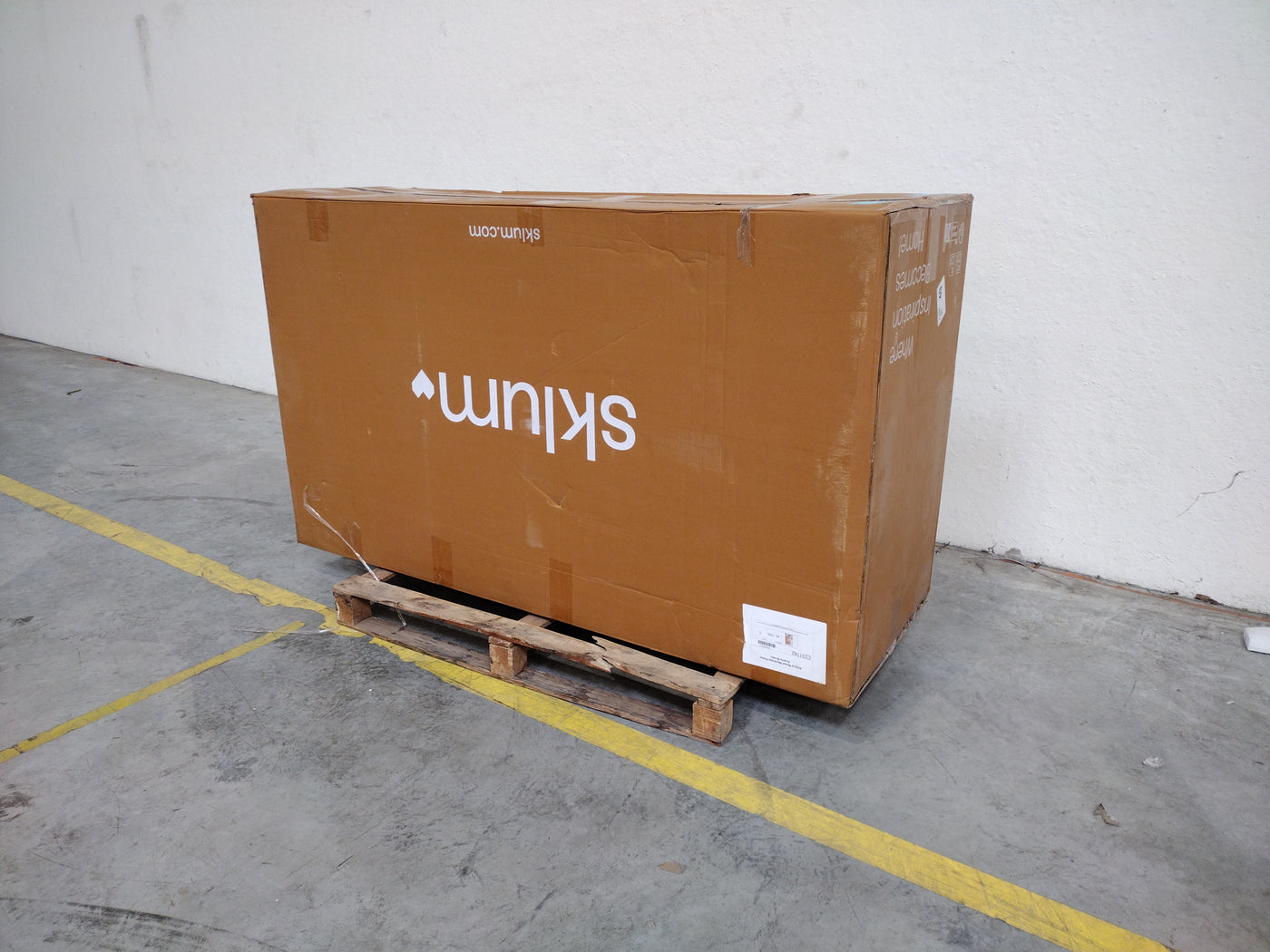 SKLUM- Armoire en bois d'acacia Petter