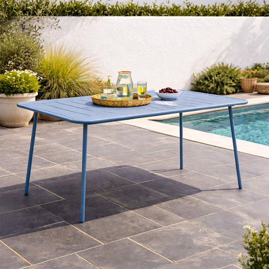 table-acier-bleu-6-8-places-exterieur-bergame-ambiance-concept-usine