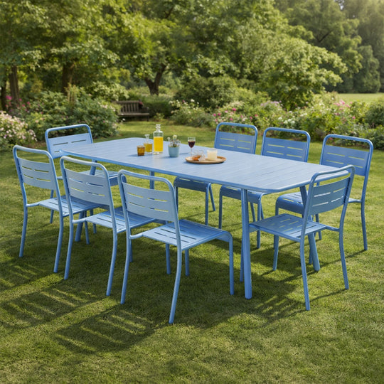 table-acier-bleu-8-places-exterieur-bergame-ambiance-3-concept-usine