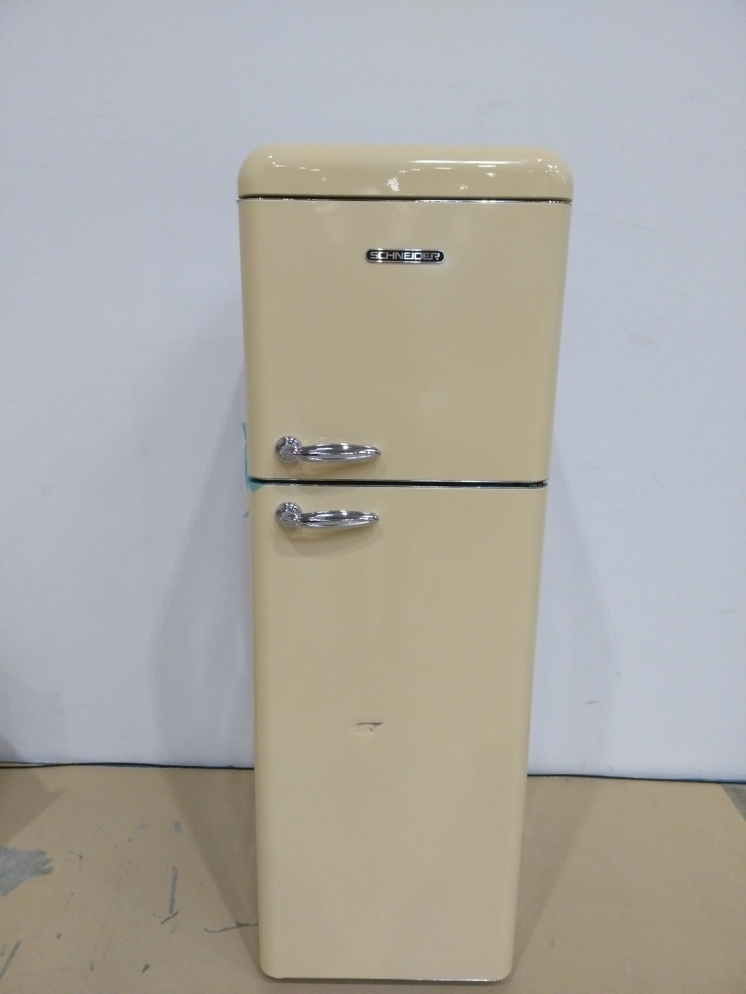 Réfrigérateur vintage 2 portes SCHNEIDER SCDD309VCR – 302 L – Crème