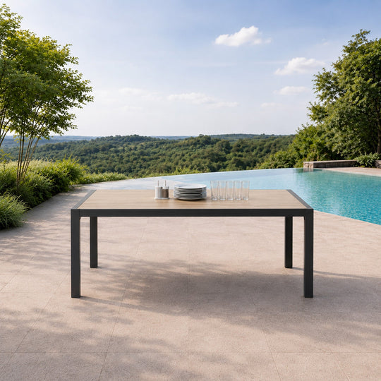 table-jardin-10-places-aluminium-ceramique-gris-effet-bois-lagos-ambiance-3-concept-usine