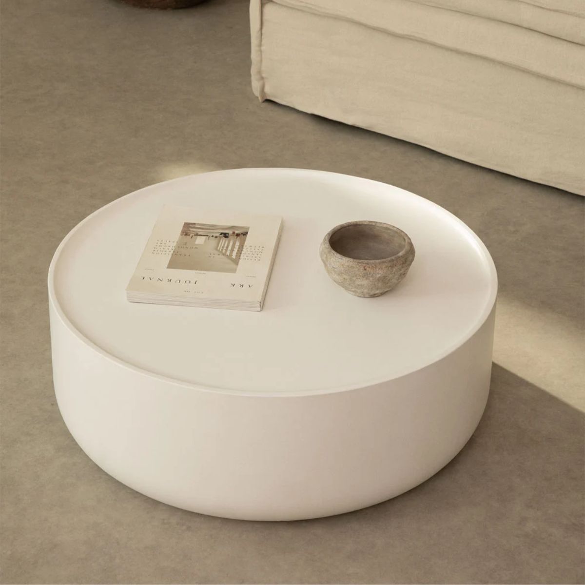 Table basse ronde en ciment (Ø80 cm) Darwys SKLUM