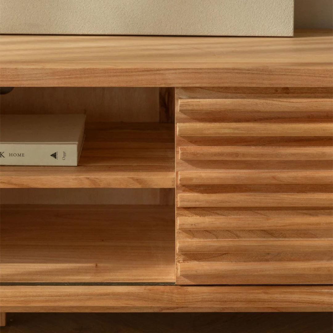 Meuble TV SKLUM Deleyna en bois clair 200cm
