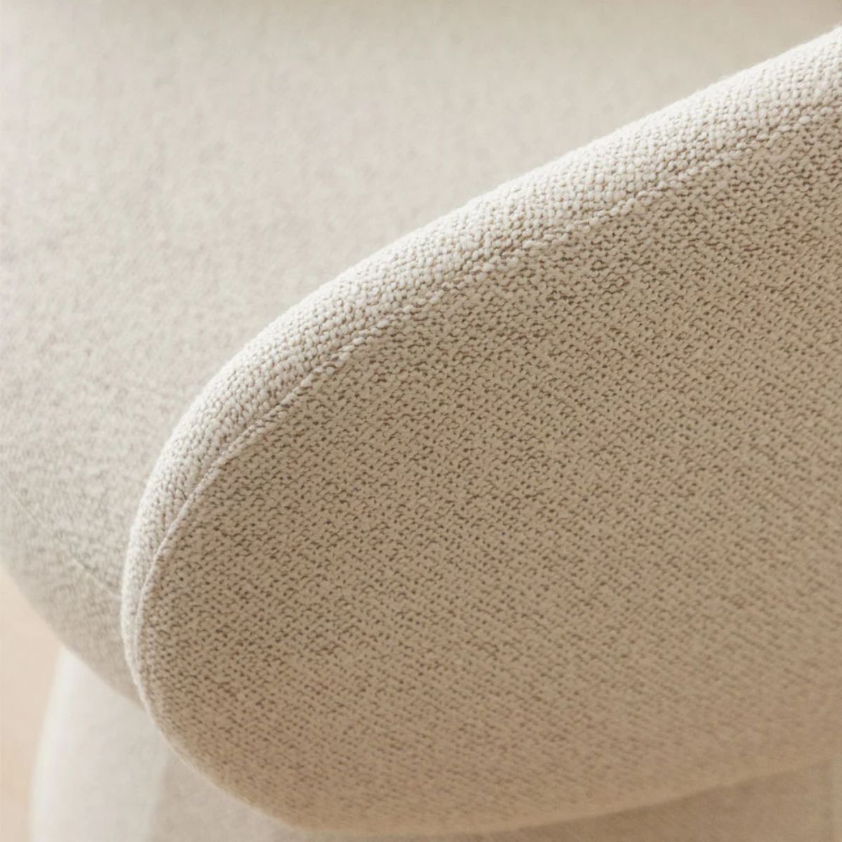 Lot de 2 fauteuils pivotants SKLUM rembourrés Flavian