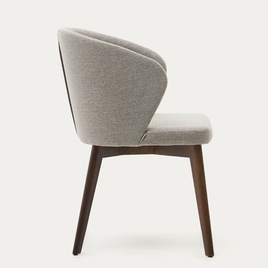 KAVE HOME- Lot de 2 chaises Darice en tissu chenille marron et bois de hêtre, finition noyer FSC 100 %