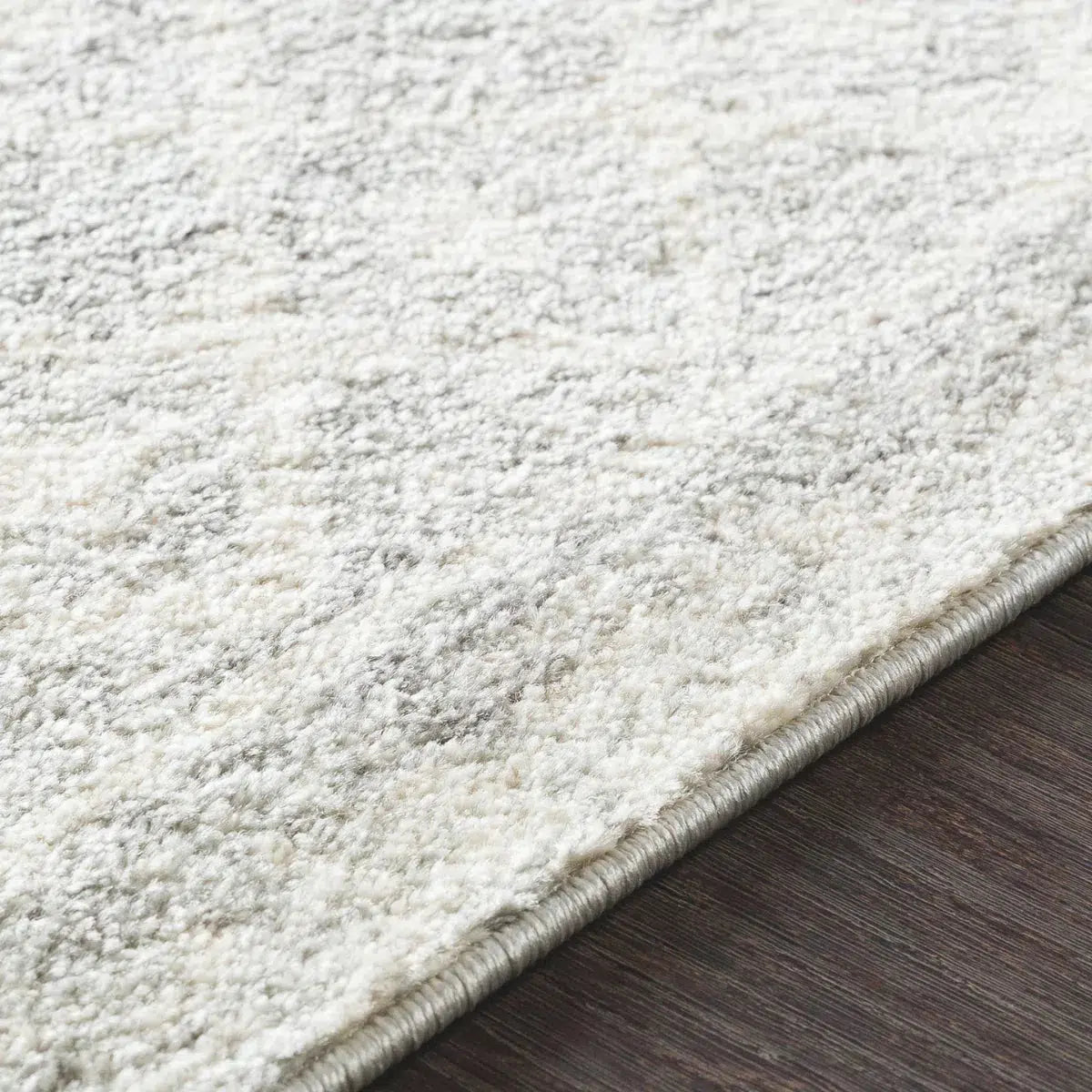 Tapis SURYA Mila scandinave, motif géométrique fin gris clair sur fond blanc, vue 2