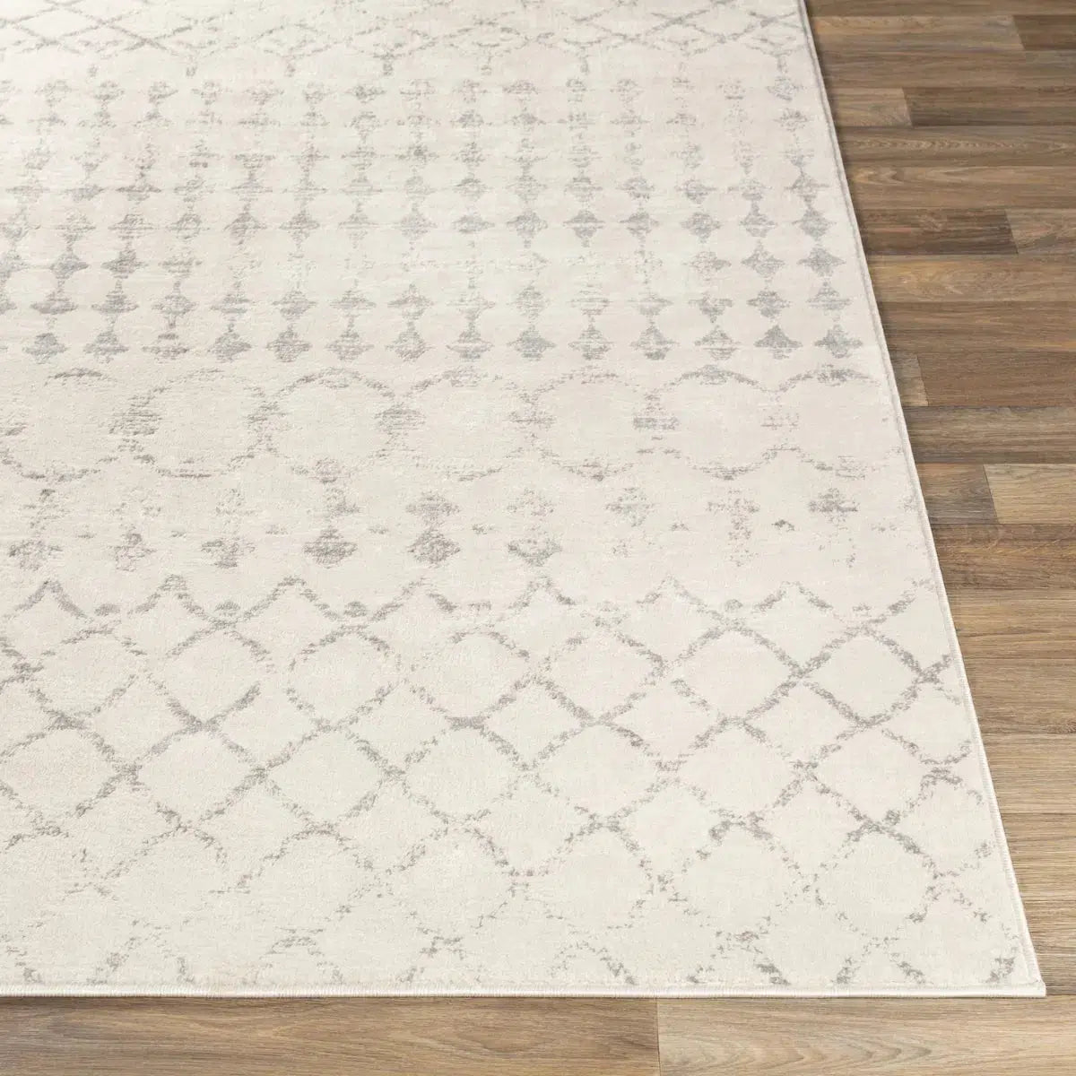 Tapis SURYA Sofia berbère, motif treillis de losanges gris sur fond blanc cassé, vue 4