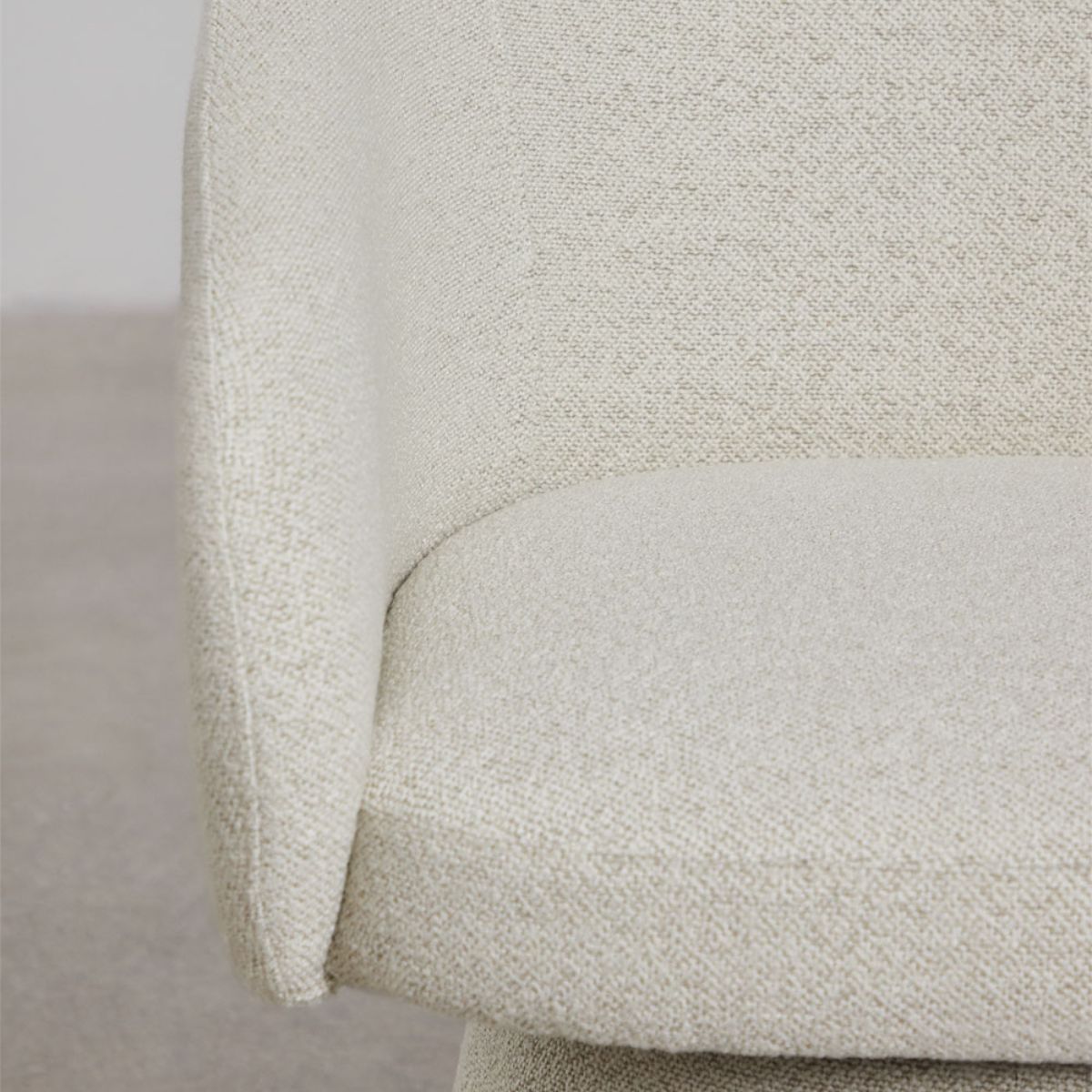 Lot de 2 fauteuils pivotants SKLUM rembourrés Flavian