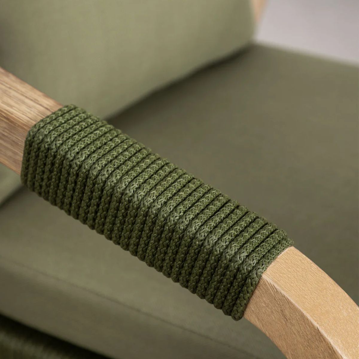 Lot de 2 Chaises SKLUM de Jardin avec Accoudoirs en Bois d'Acacia Dubaï