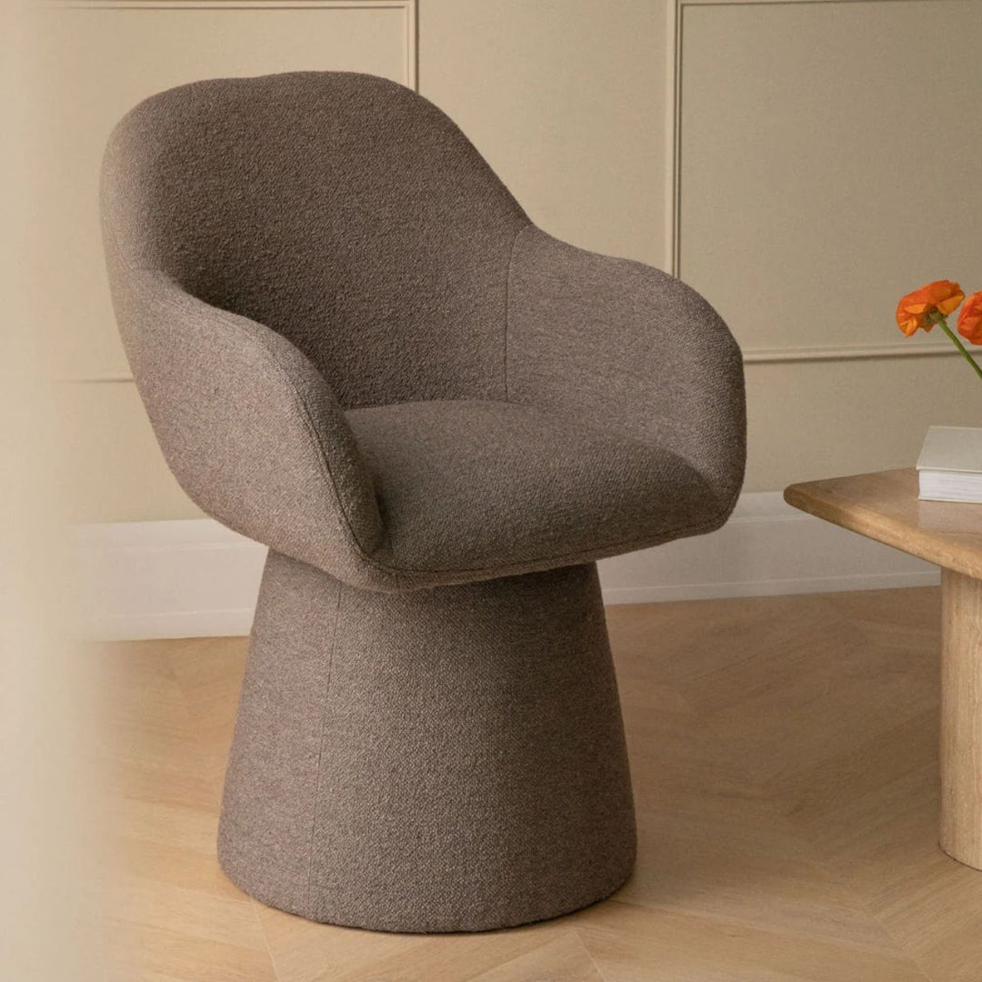 Fauteuil SKLUM pivotant ERICA en tissu bouclé marron brun