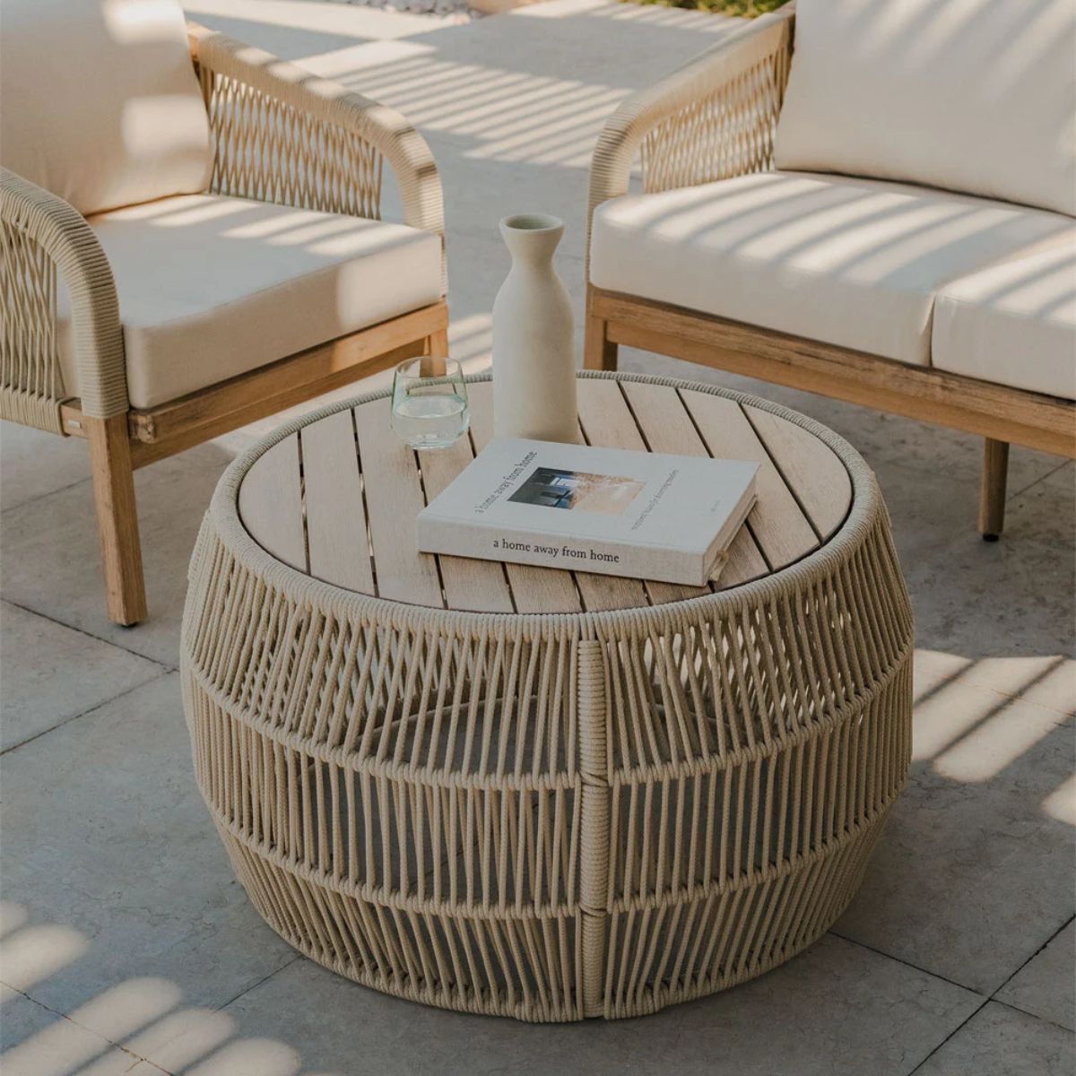 Table basse de jardin SKLUM ronde Ø80 cm en aluminium et bois d'acacia Krot