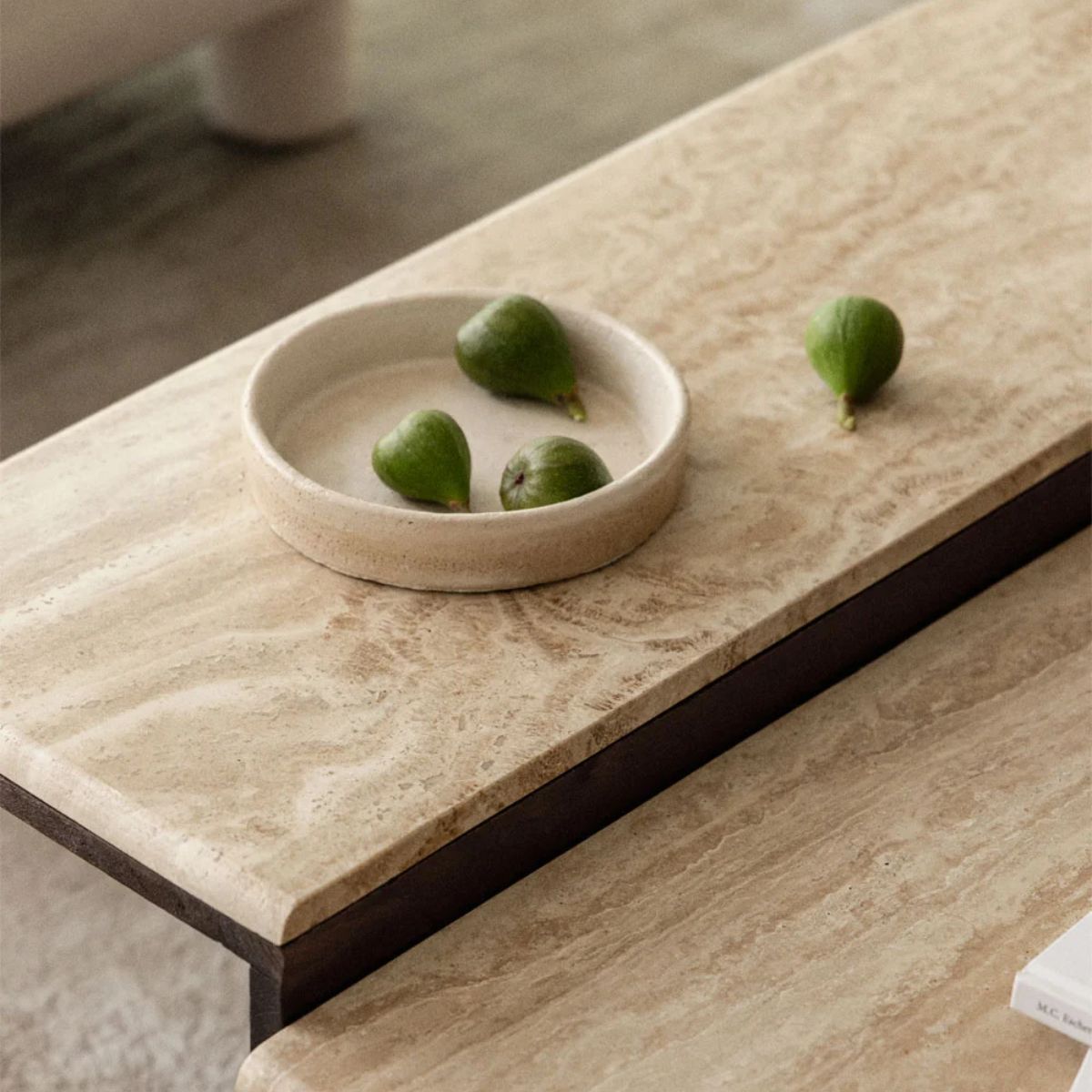 SKLUM - Table basse 90x90 cm en pierre naturelle et bois de manguier Clotsh