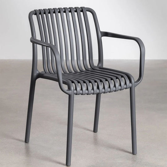 Lot 4 chaises SKLUM Wendell polypropylène accoudoirs jardin