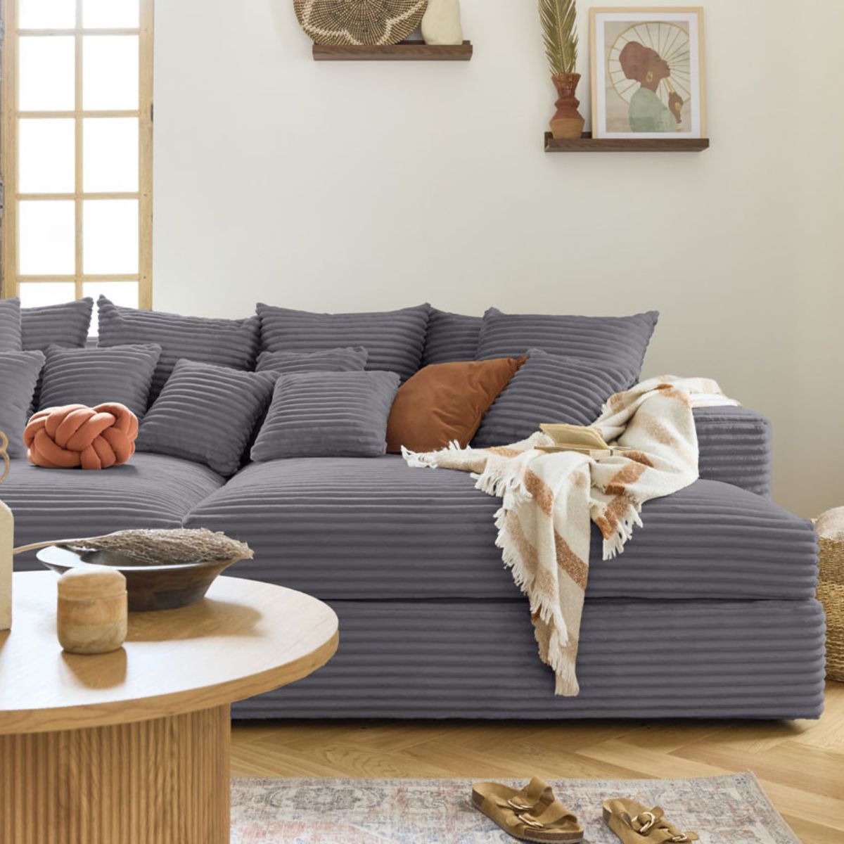 Canapé COLLINS 4 places BESTMOBILIER avec double méridienne en velours côtelé gris