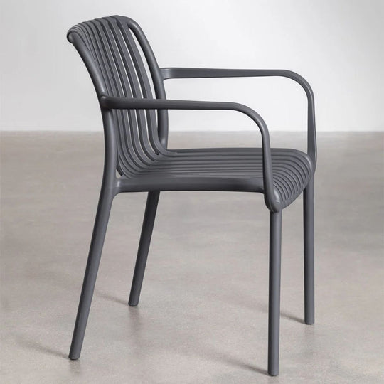 Lot 4 chaises SKLUM Wendell polypropylène accoudoirs jardin