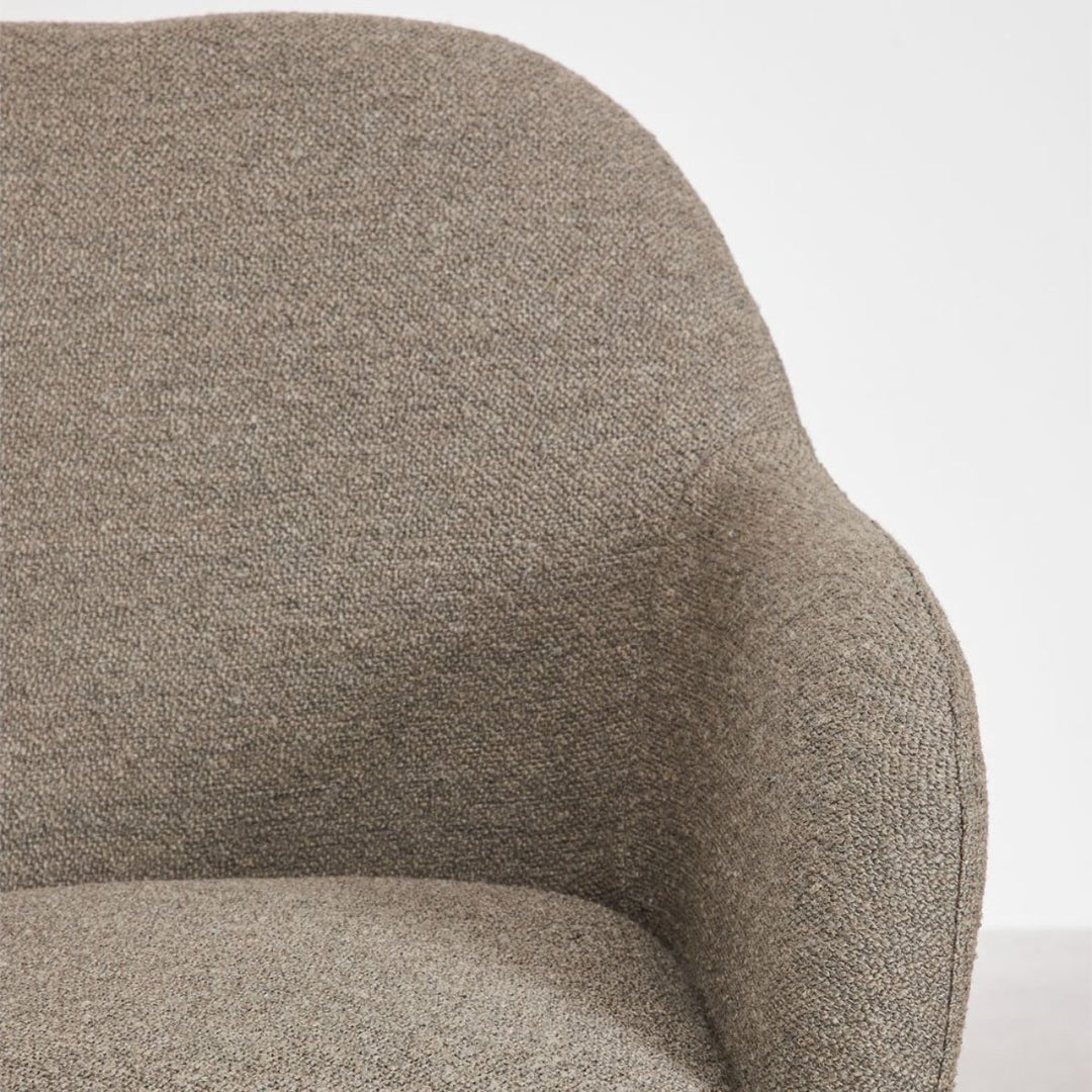 Fauteuil SKLUM pivotant ERICA en tissu bouclé marron brun