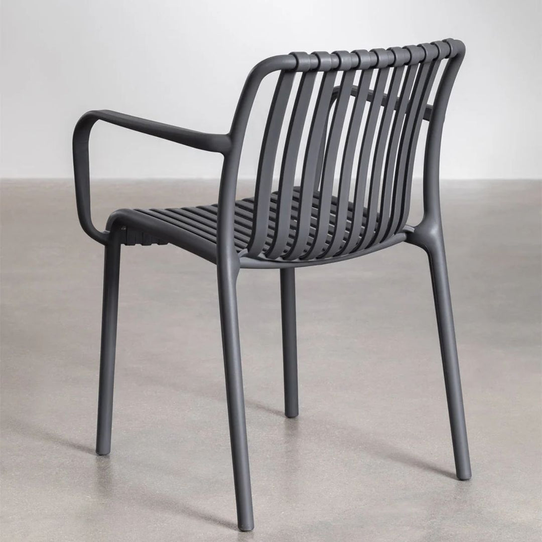 Lot 4 chaises SKLUM Wendell polypropylène accoudoirs jardin
