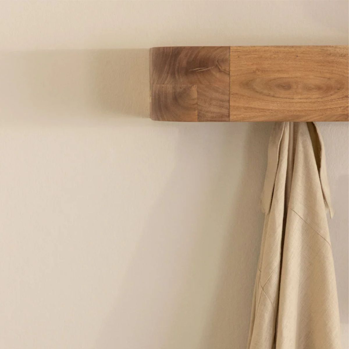 Porte-manteau mural SKLUM en bois d'acacia - FRIGIA