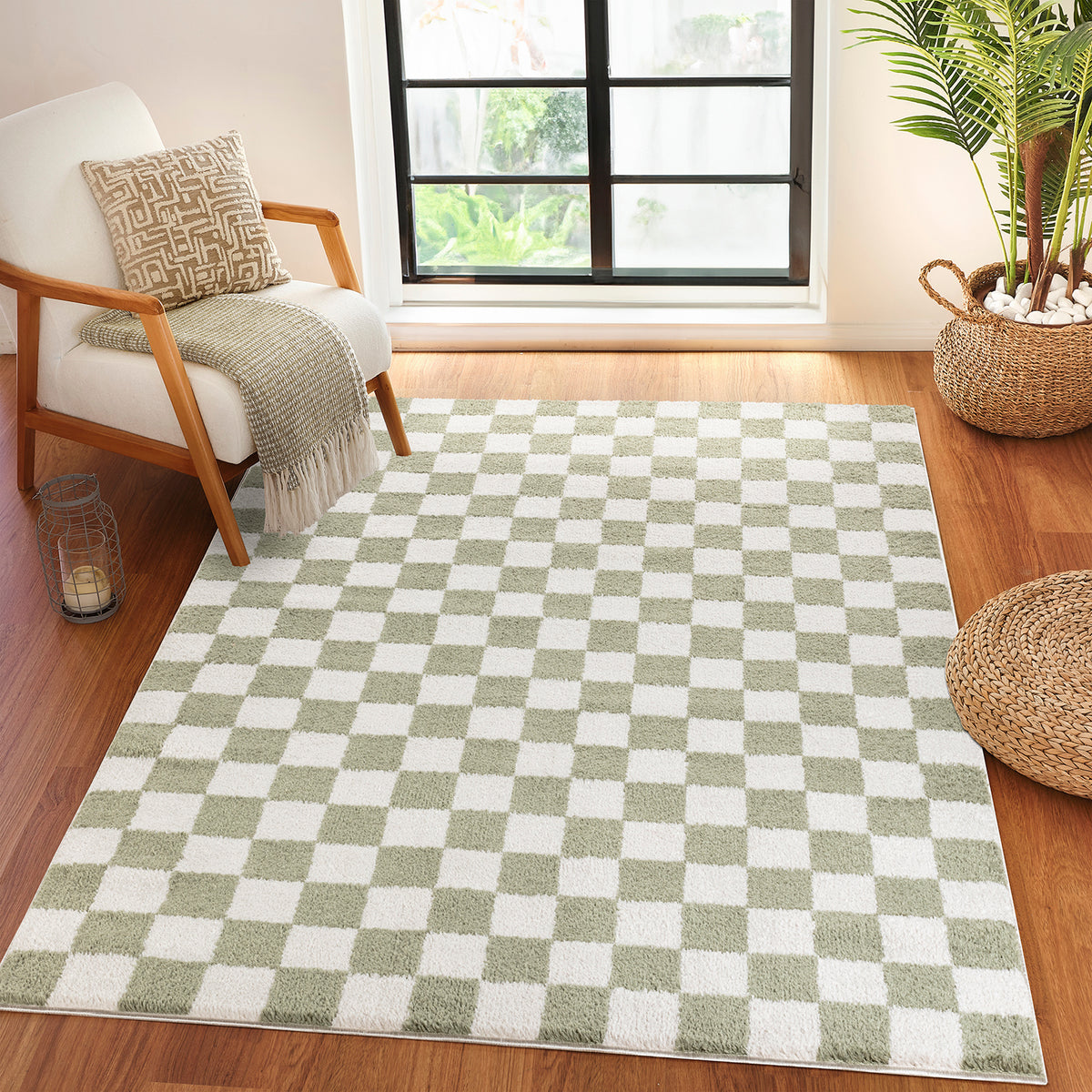 Tapis shaggy Surya Izaline moderne, motif à carreaux en relief vert gazon et beige clair, vue 2