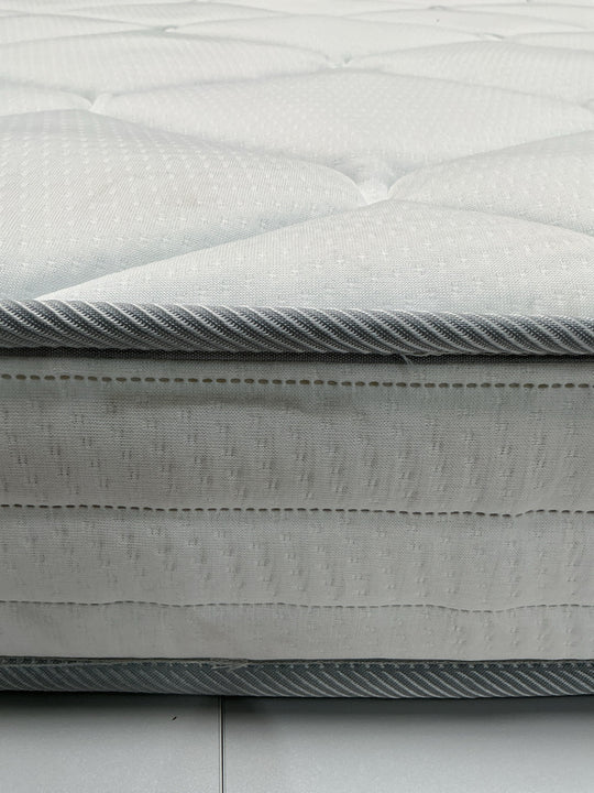 Matelas LA REDOUTE INTERIEURS latex, soutien ferme, accueil mousse viscoélastique