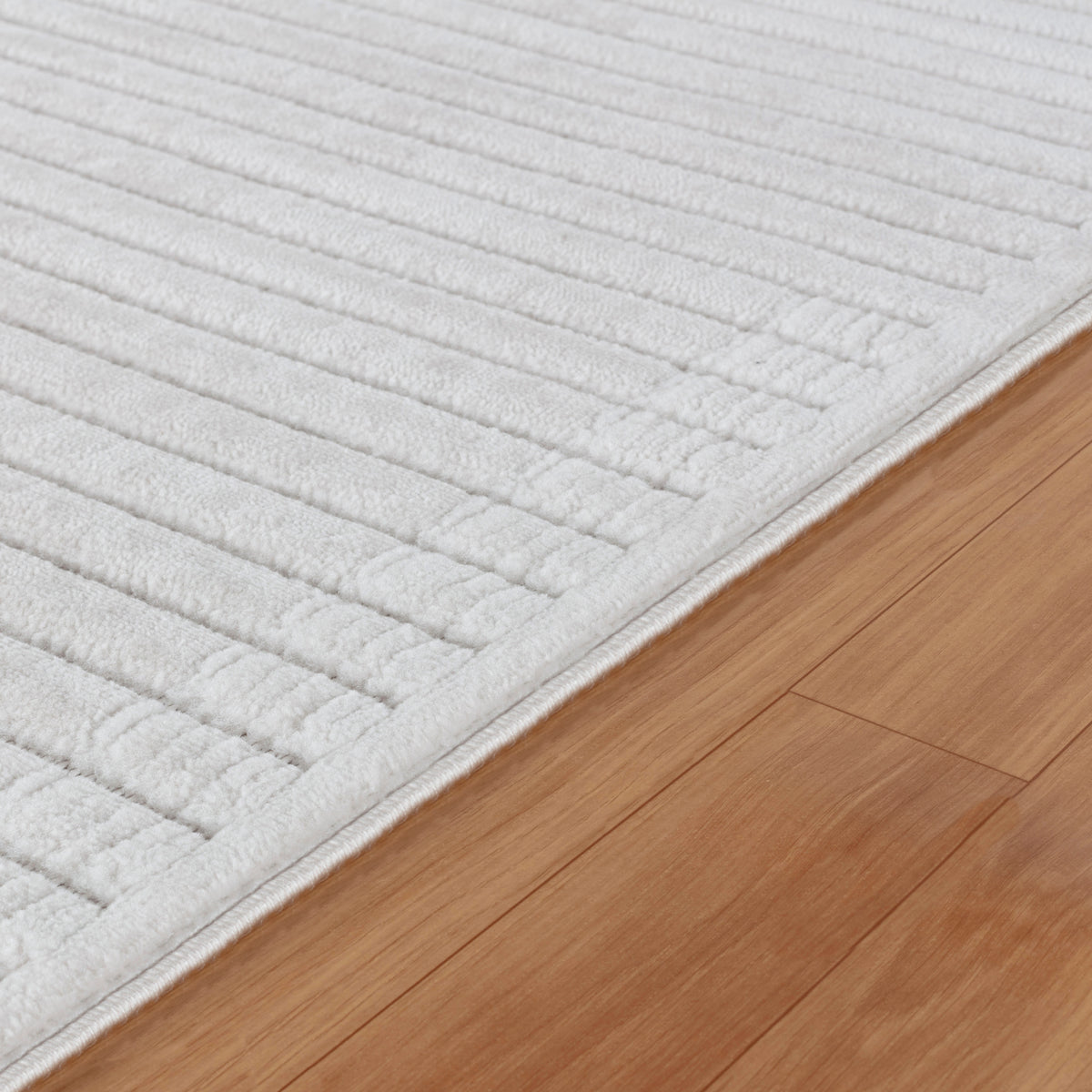 Tapis SURYA Rockford moderne, relief de lignes géométriques ton sur ton blanc, vue 4