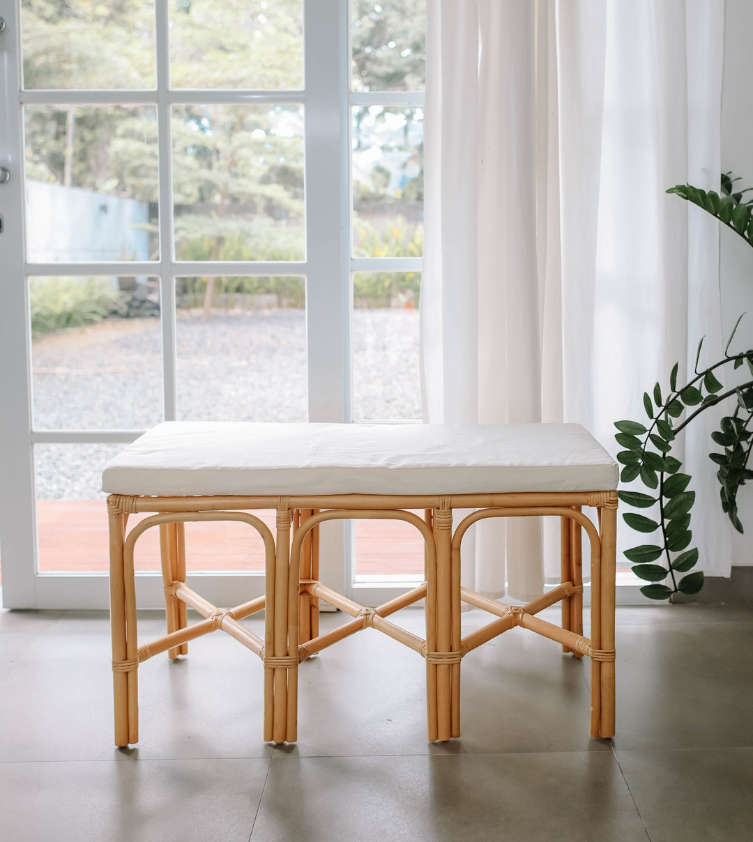 Banc Nordlys en rotin naturel et tissu beige SULAWESI