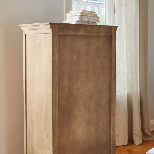 Armoire Loberon BORTONI marron avec pieds — photo produit