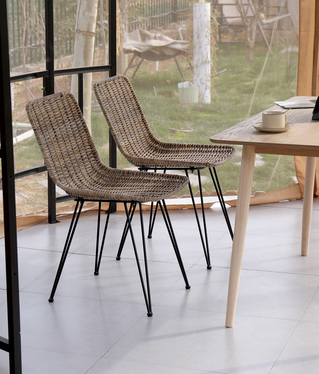 Lot de 2 chaises en métal et fibres naturelles
