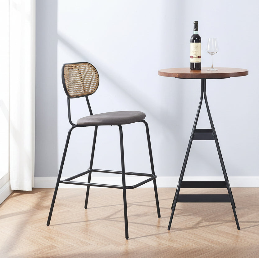 Lot de 2 tabourets de bar en métal et cannage simili noir