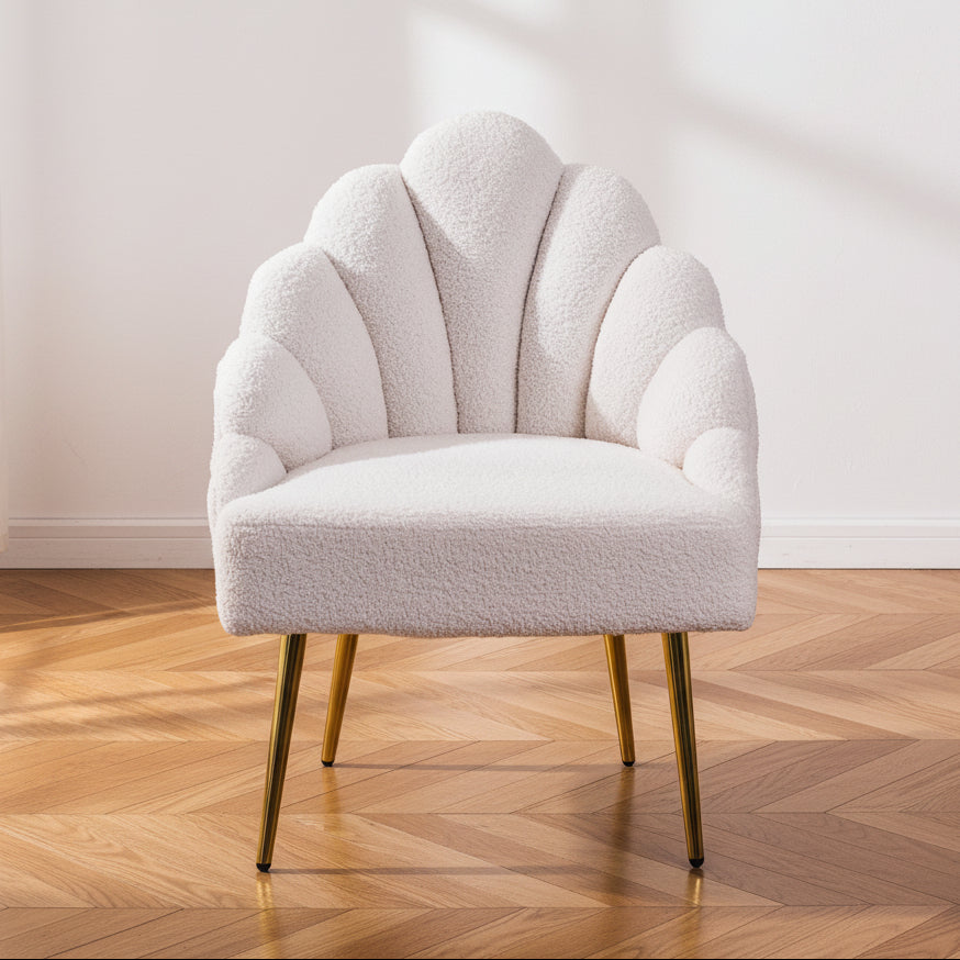 Fauteuil retro en métal et bouclettes blanches