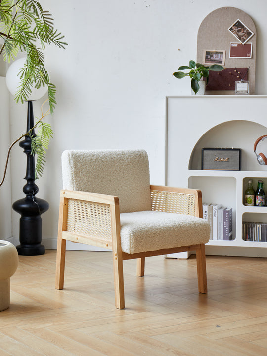 Fauteuil de salon Nordlys en bois massif et cannage blanc BORGO