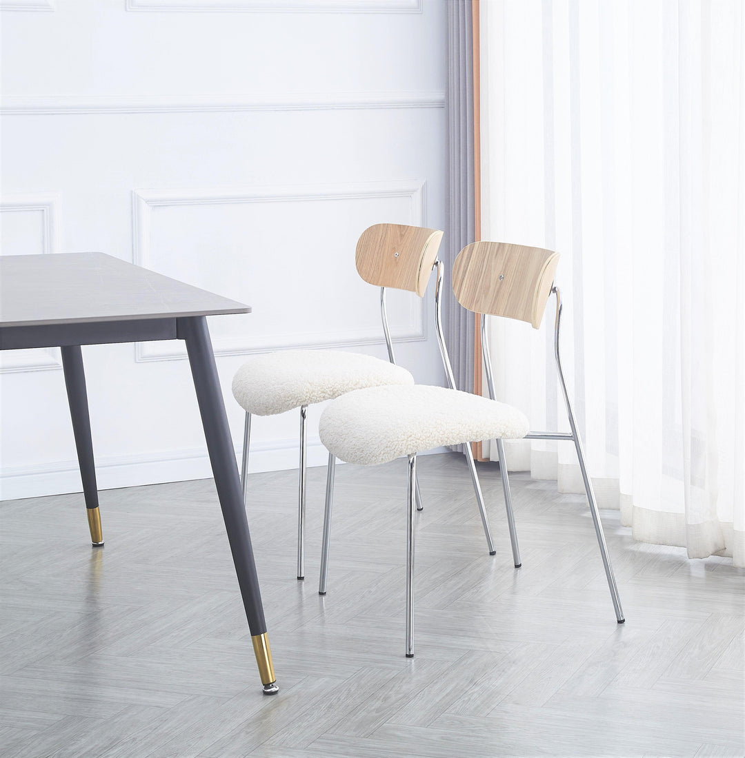 Lot de 2 chaises industrielles en métal et bouclettes blanc