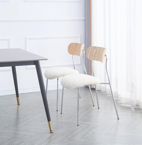 Lot de 2 chaises industrielles en métal et bouclettes blanc