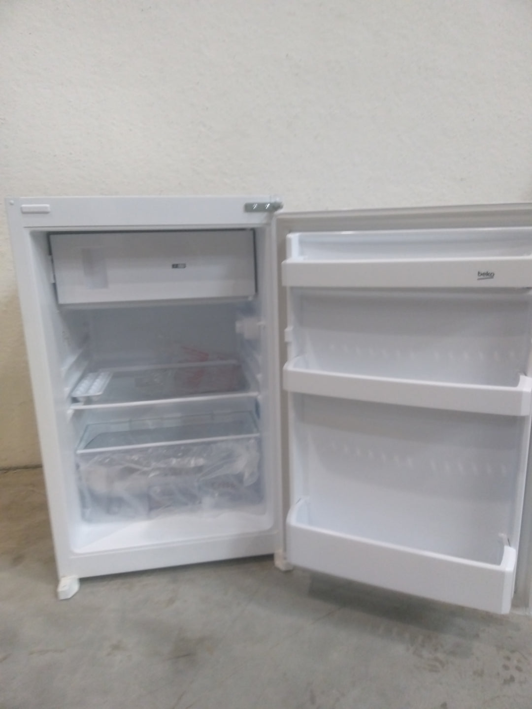 Réfrigérateur encastrable BEKO B1854N 110L