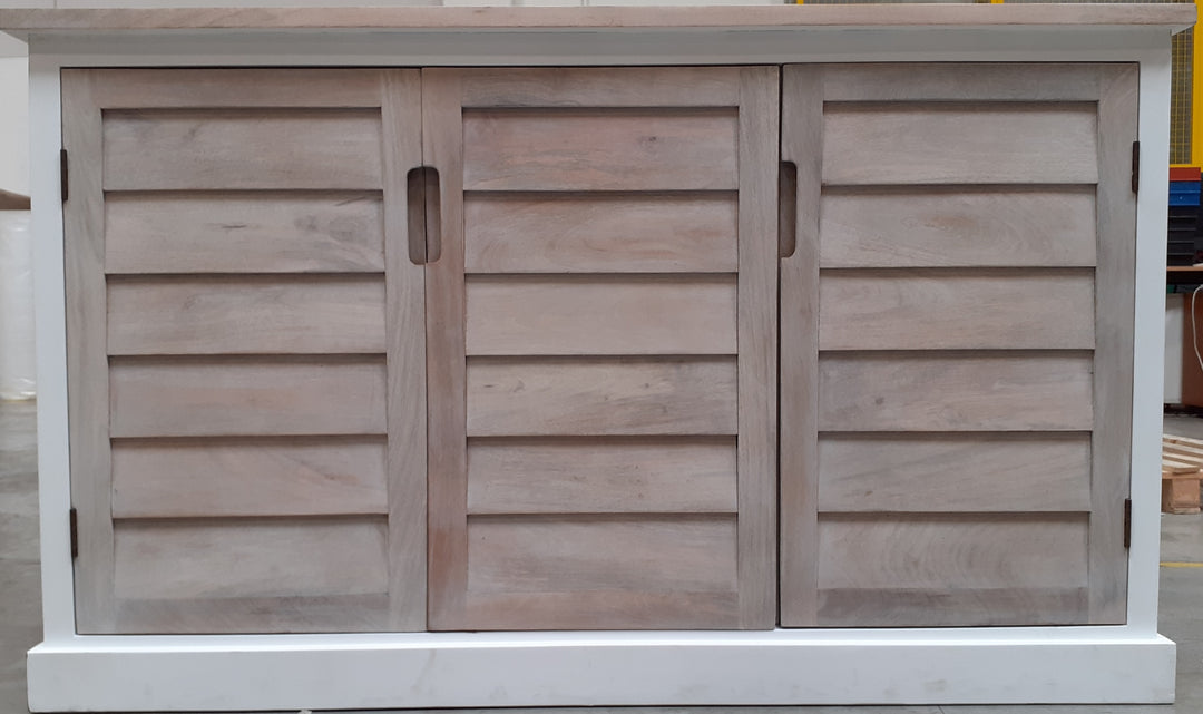 Buffet bas LOBERON Frapelle en bois de manguier — photo produit