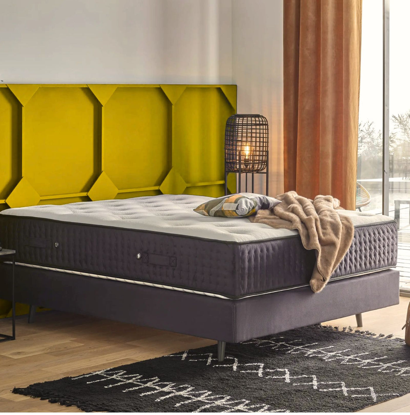 Matelas CAMIF à ressorts ensachés 34 cm Grand Hôtel 200x200 cm