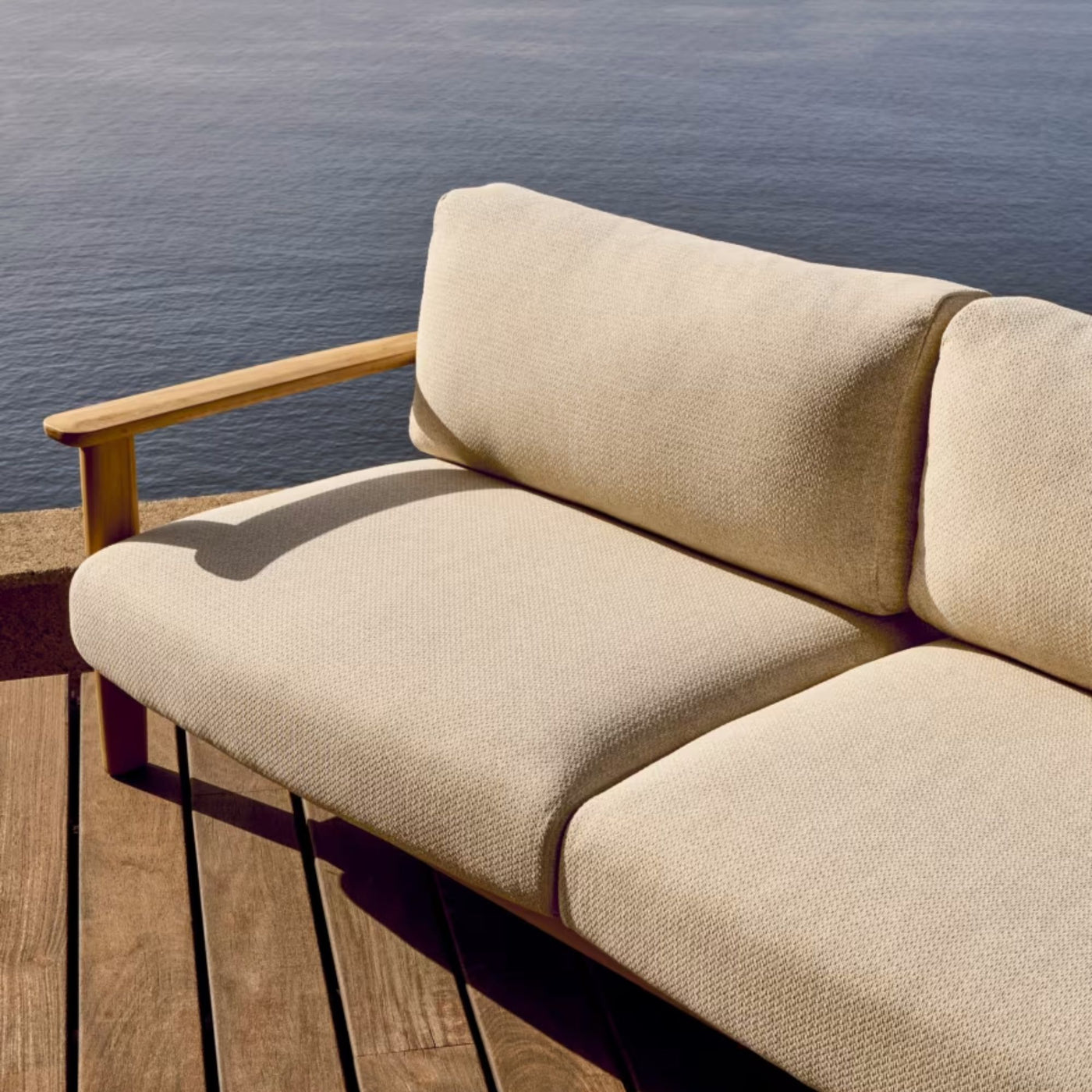 Canapé KAVE HOME Tirant 3 places en bois de teck