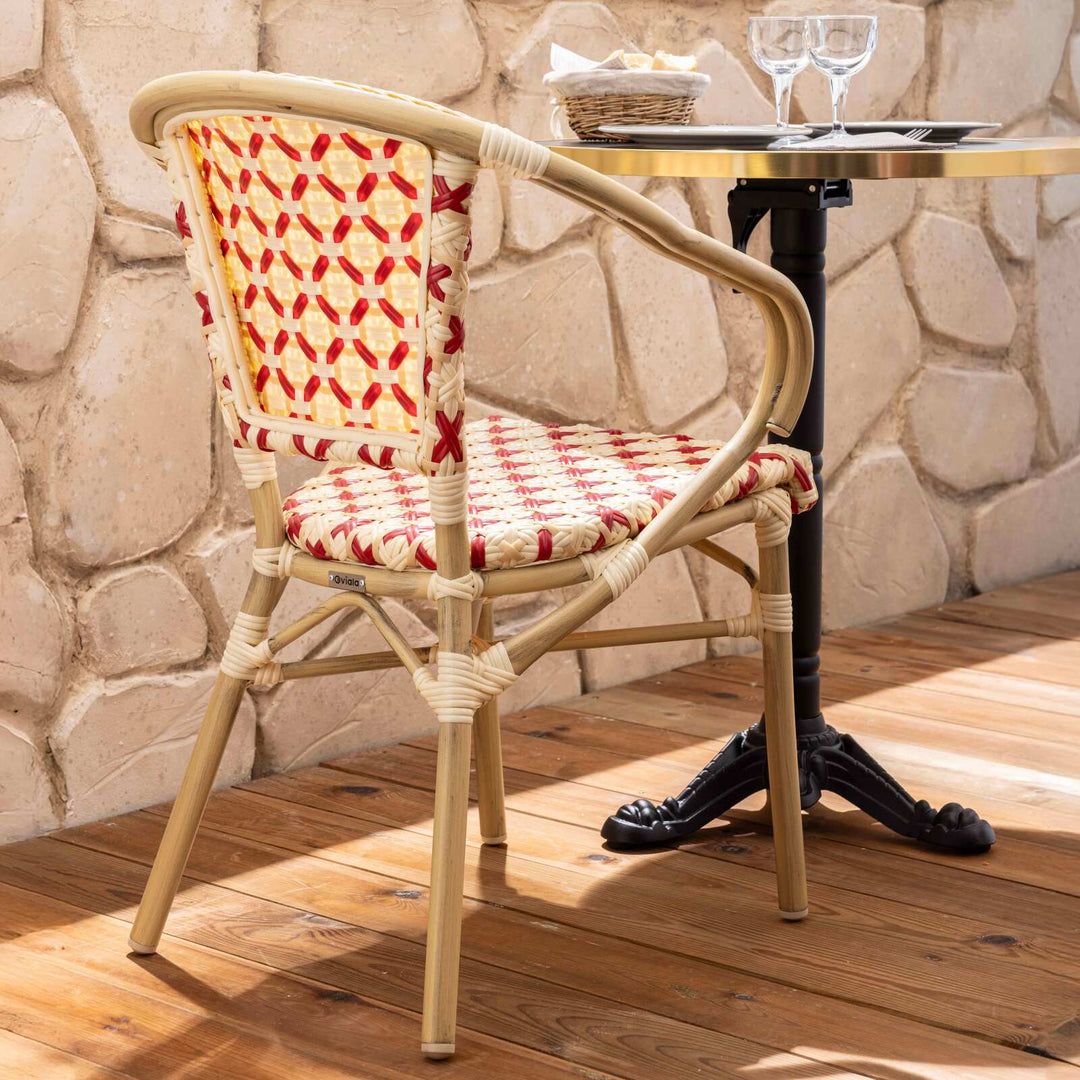 Lot de 4 chaises de jardin bistrot parisien MADELEINE en aluminium et rotin synthétique avec accoudoirs, motif en croix rouge