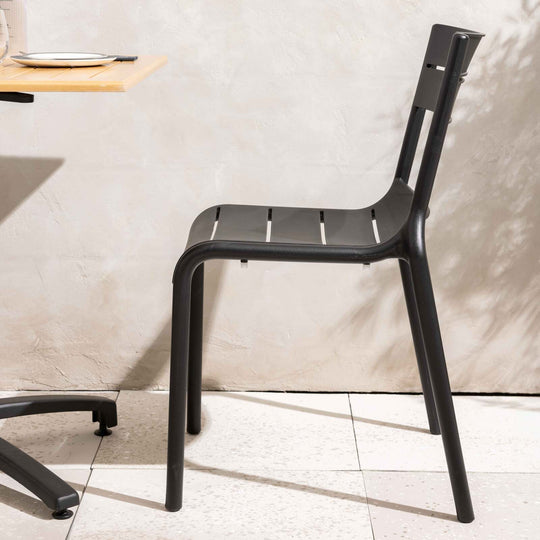 Lot de 4 chaises de jardin en plastique Noire PANAME