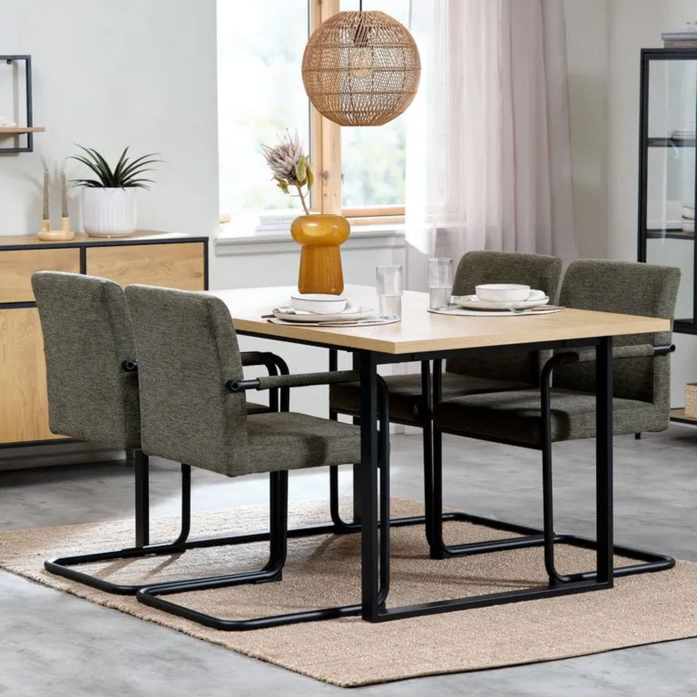 Lot de 4 chaises JYSK Espe olives et noires