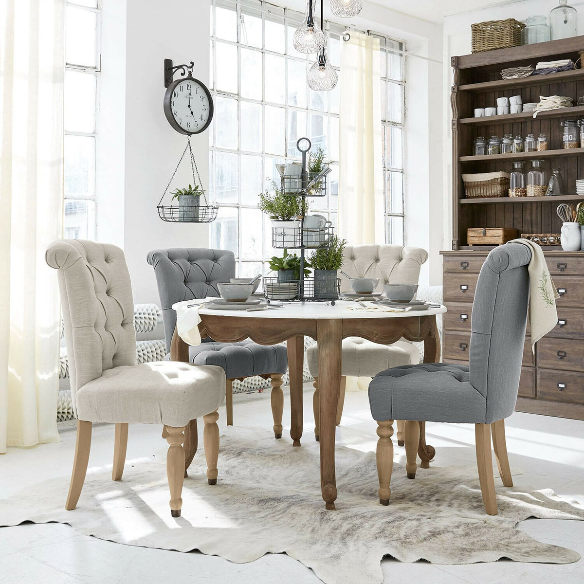 Chaise LOBERON Claville en tissu beige lin — photo produit
