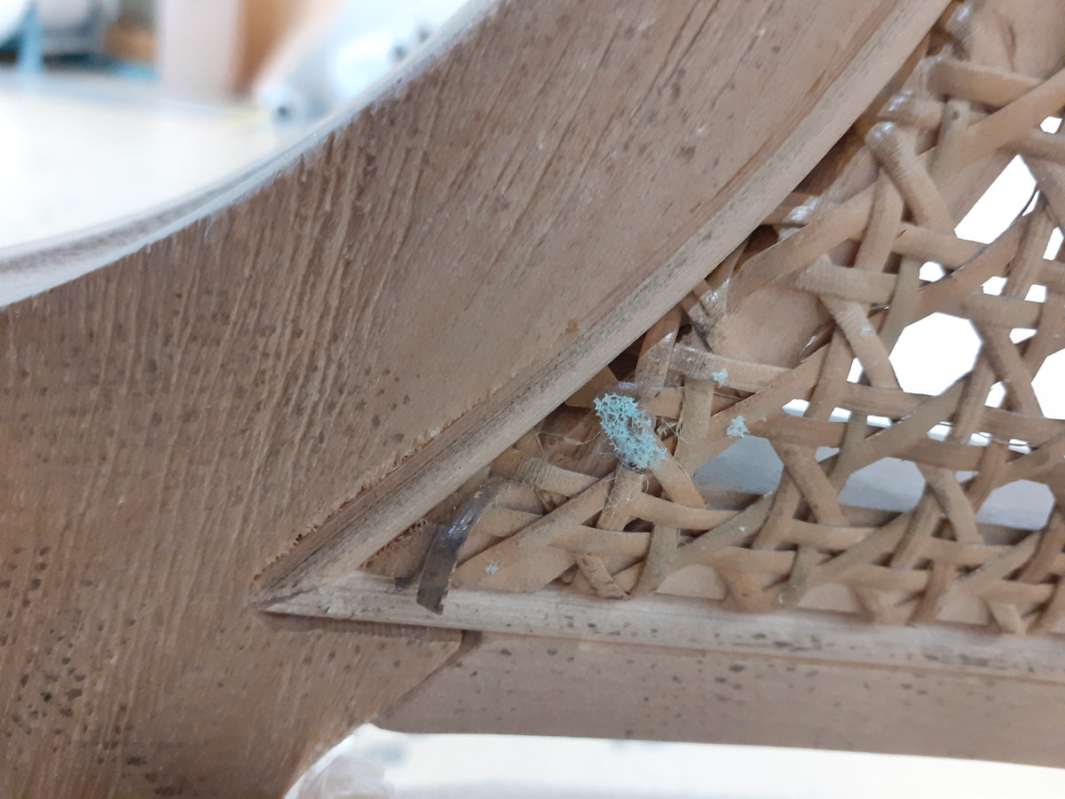 Chaise cannée LOBERON Curbigny beige — photo produit