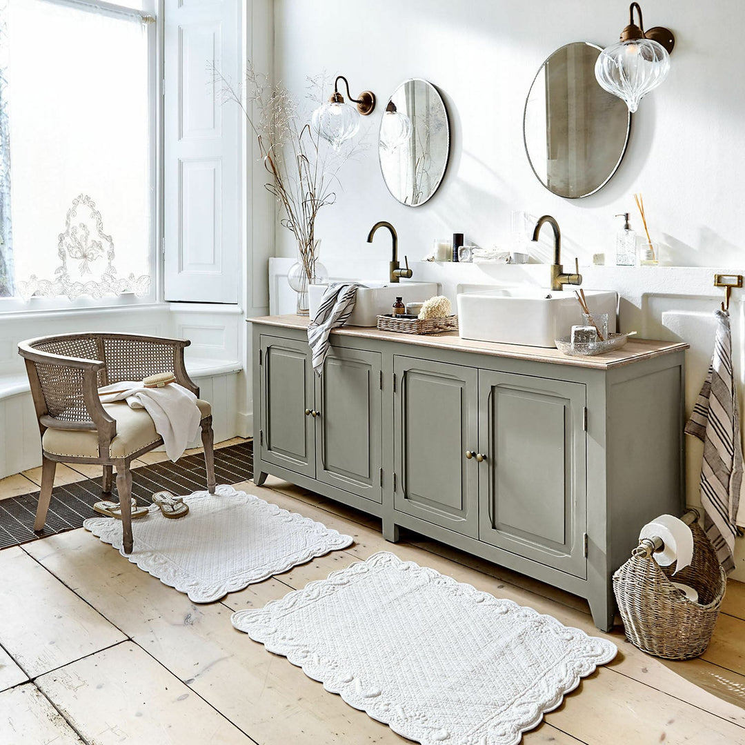 Chaise cannée LOBERON Curbigny beige — photo produit