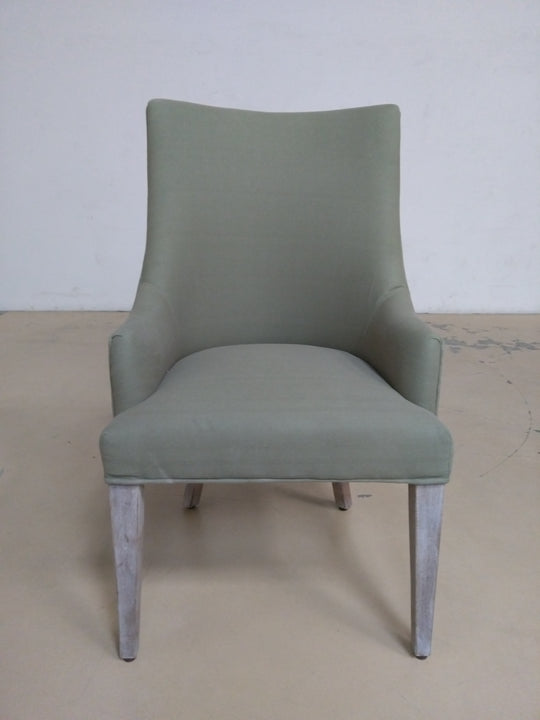 Chaise avec accoudoirs LOBERON Hyeres vert — photo produit