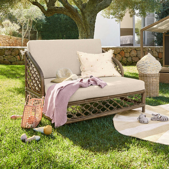 Chaise longue enfant Loberon SNUGGLEBERRY rotin tressé — photo produit