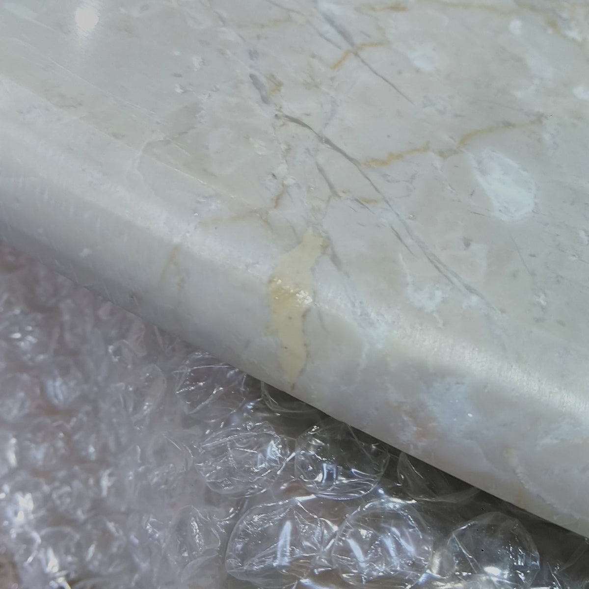 Table basse DRAWER Sula en marbre et bois massif ø80cm