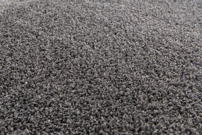 tapis poils longs - cloud. Vue 3 du tapis montrant des détails matière.#couleur_anthracite