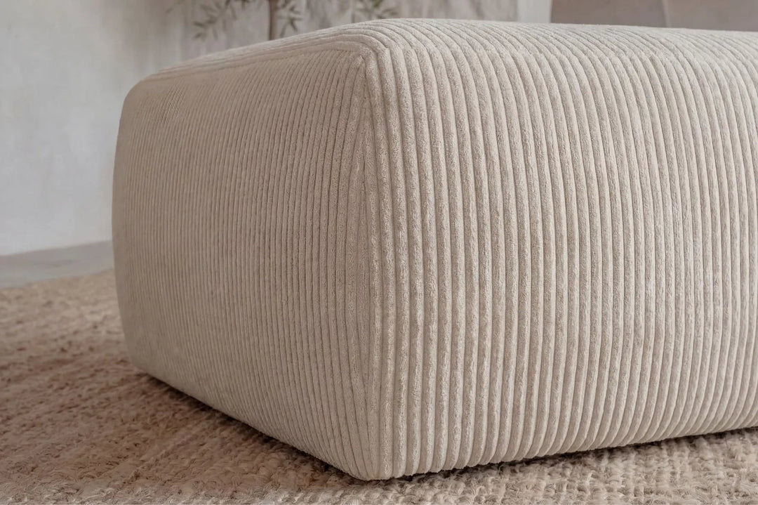 Pouf CASANOVA Elio en petit velours côtelé beige — photo produit